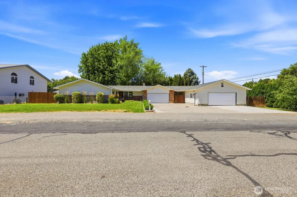 2220 Road 92 Pasco, WA 99301