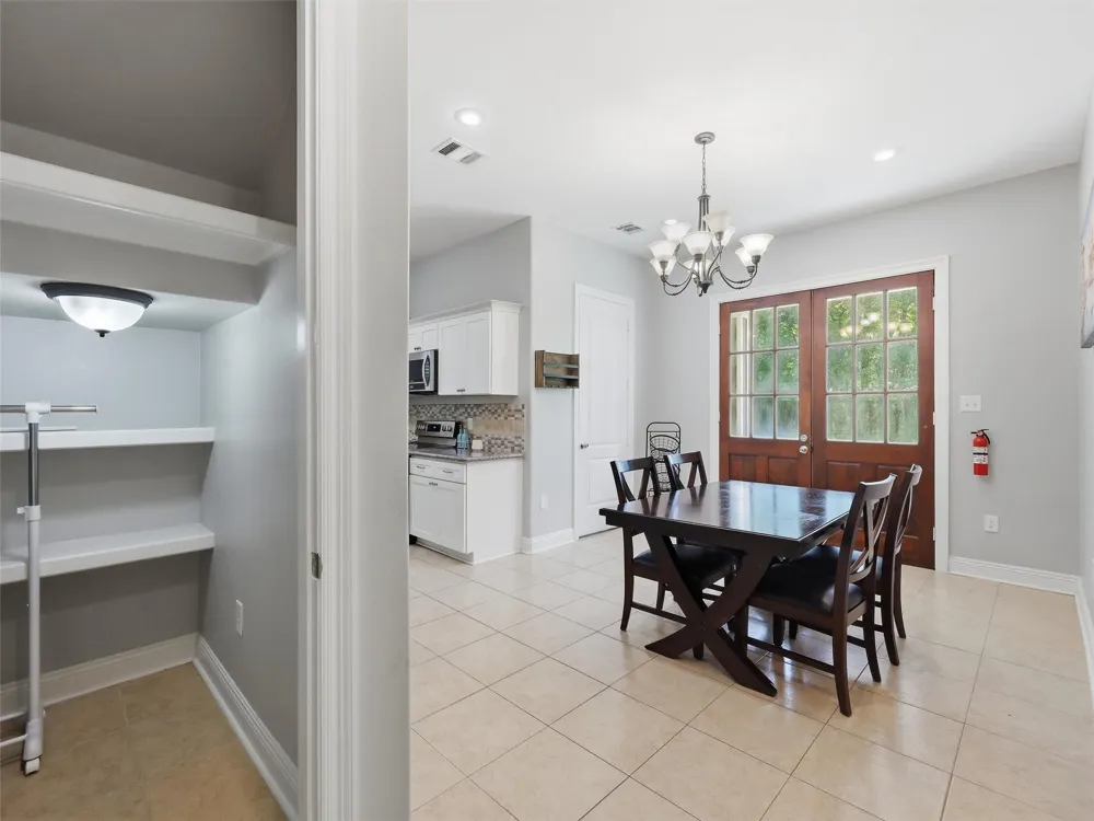 4261 Carlene Orange, TX 77630