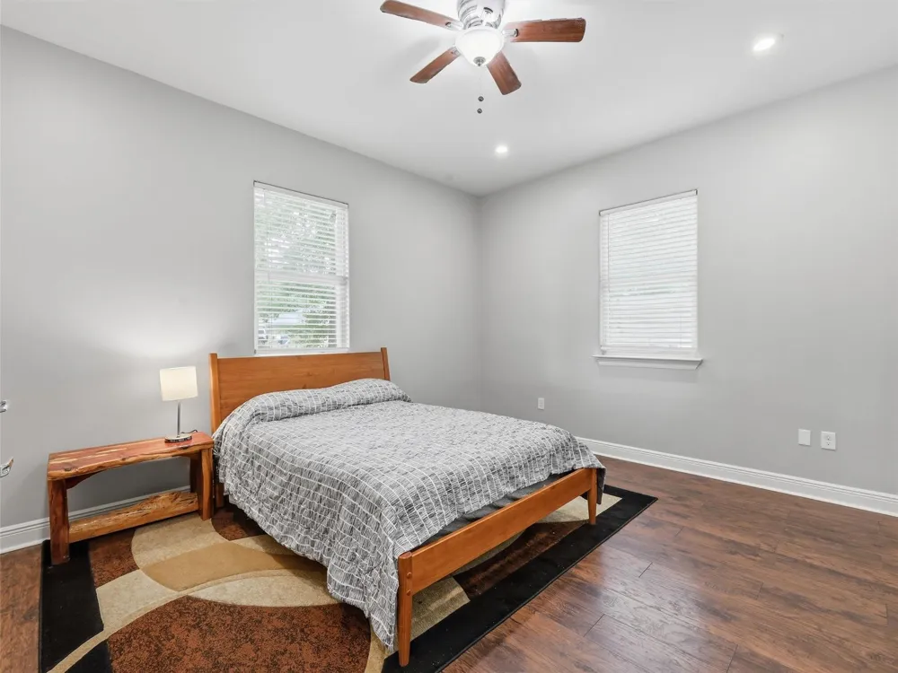 4261 Carlene Orange, TX 77630