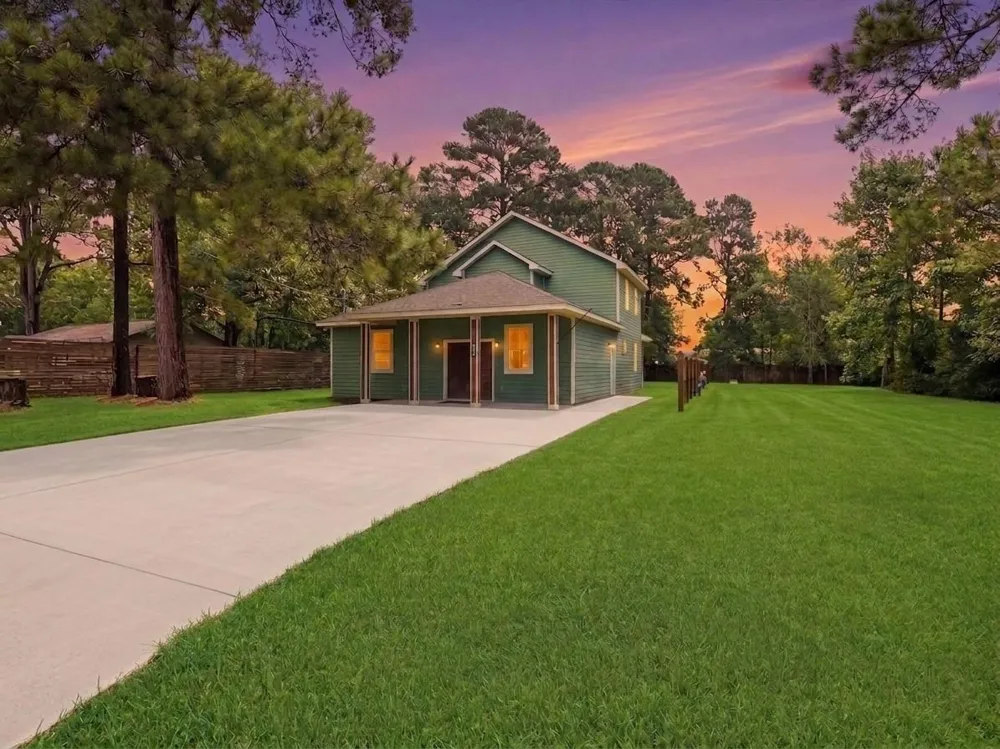 4261 Carlene Orange, TX 77630
