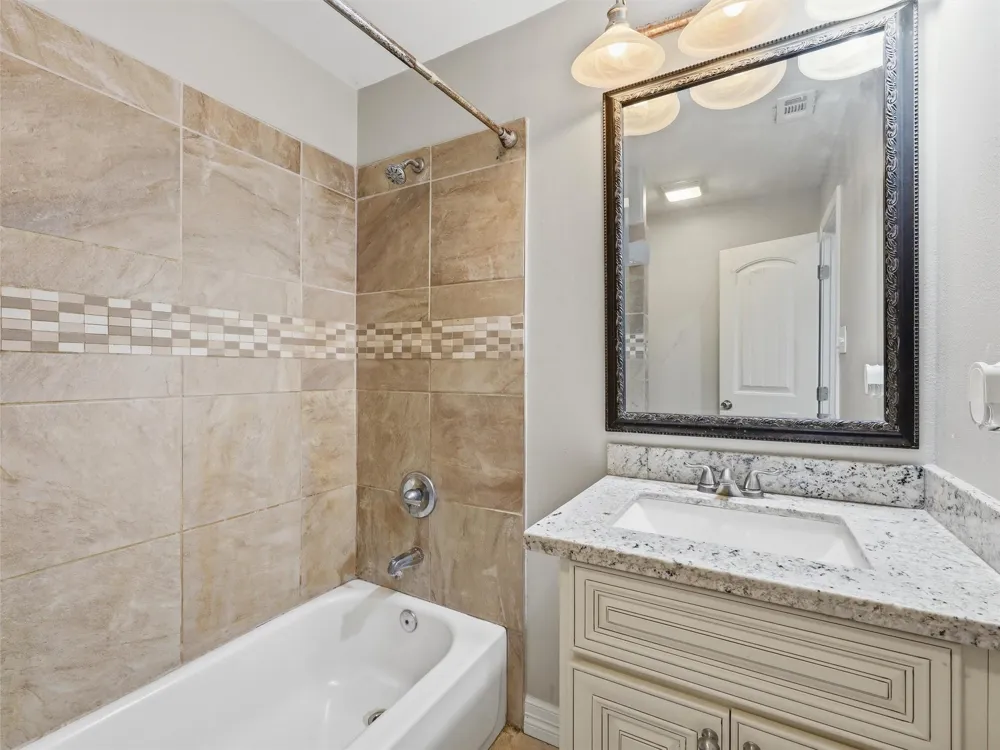 4261 Carlene Orange, TX 77630