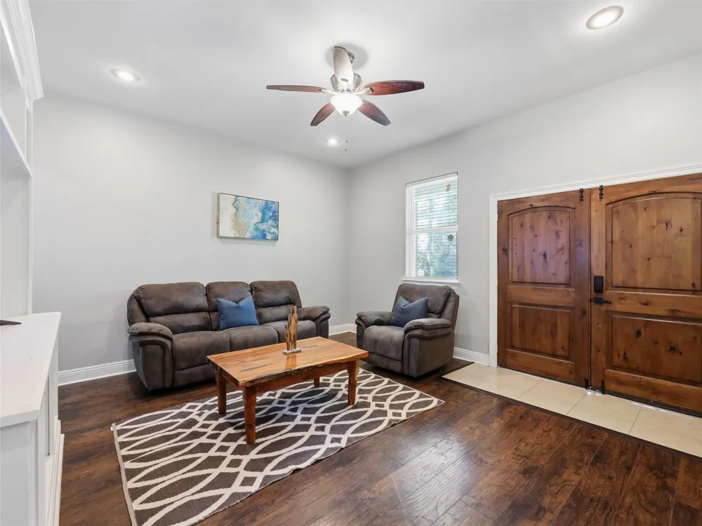 4261 Carlene Orange, TX 77630