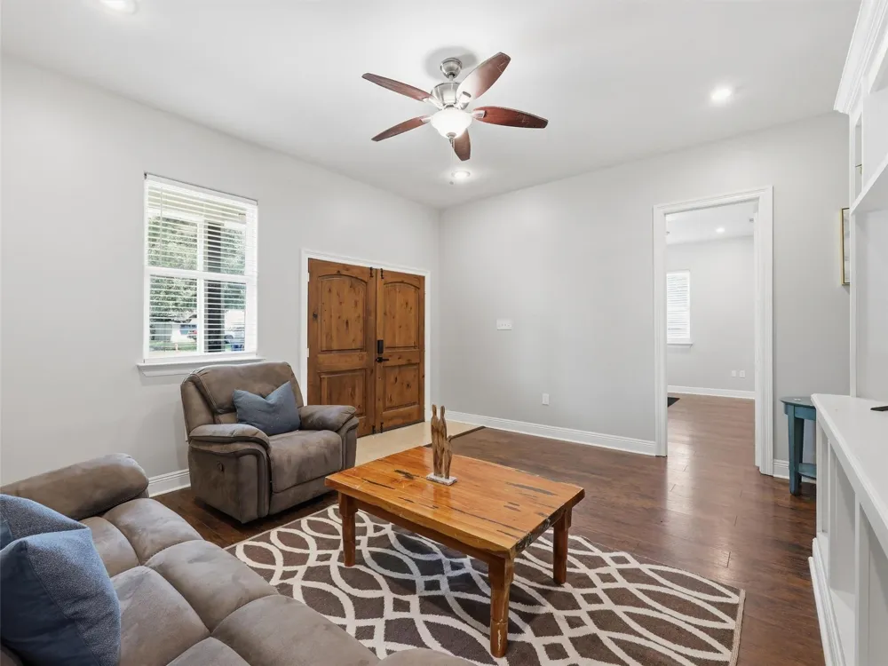 4261 Carlene Orange, TX 77630