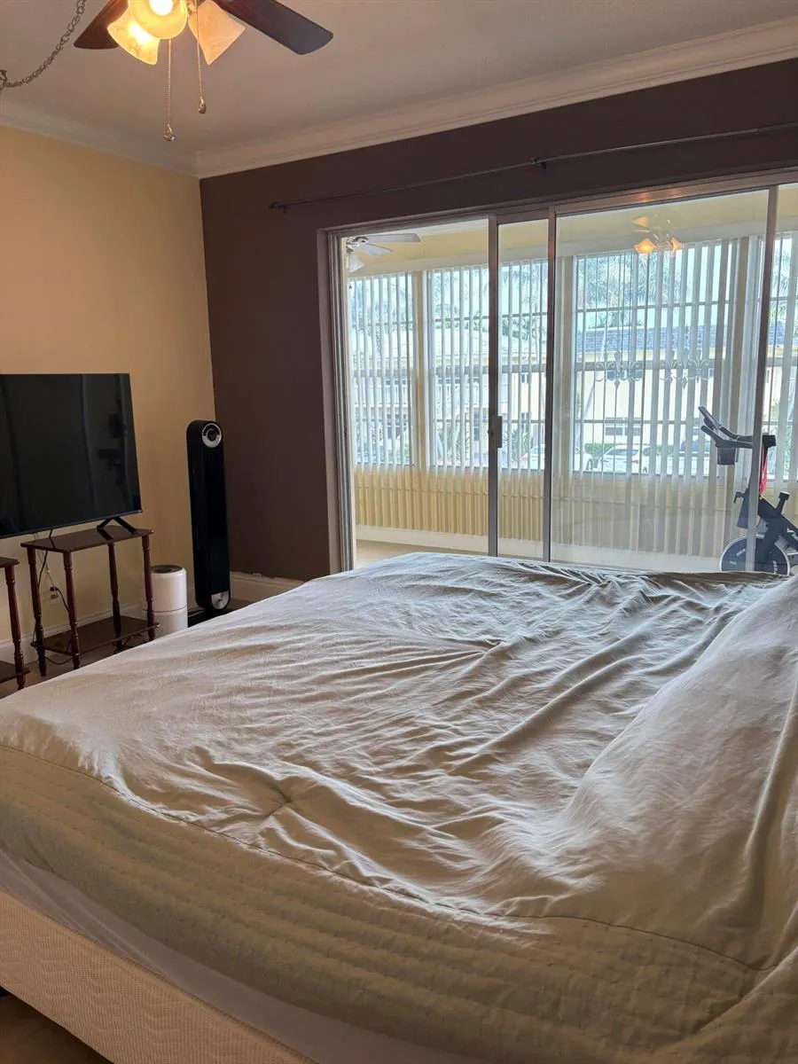 2121 NE 42ND COURT #202C Lighthouse Point, FL 33064