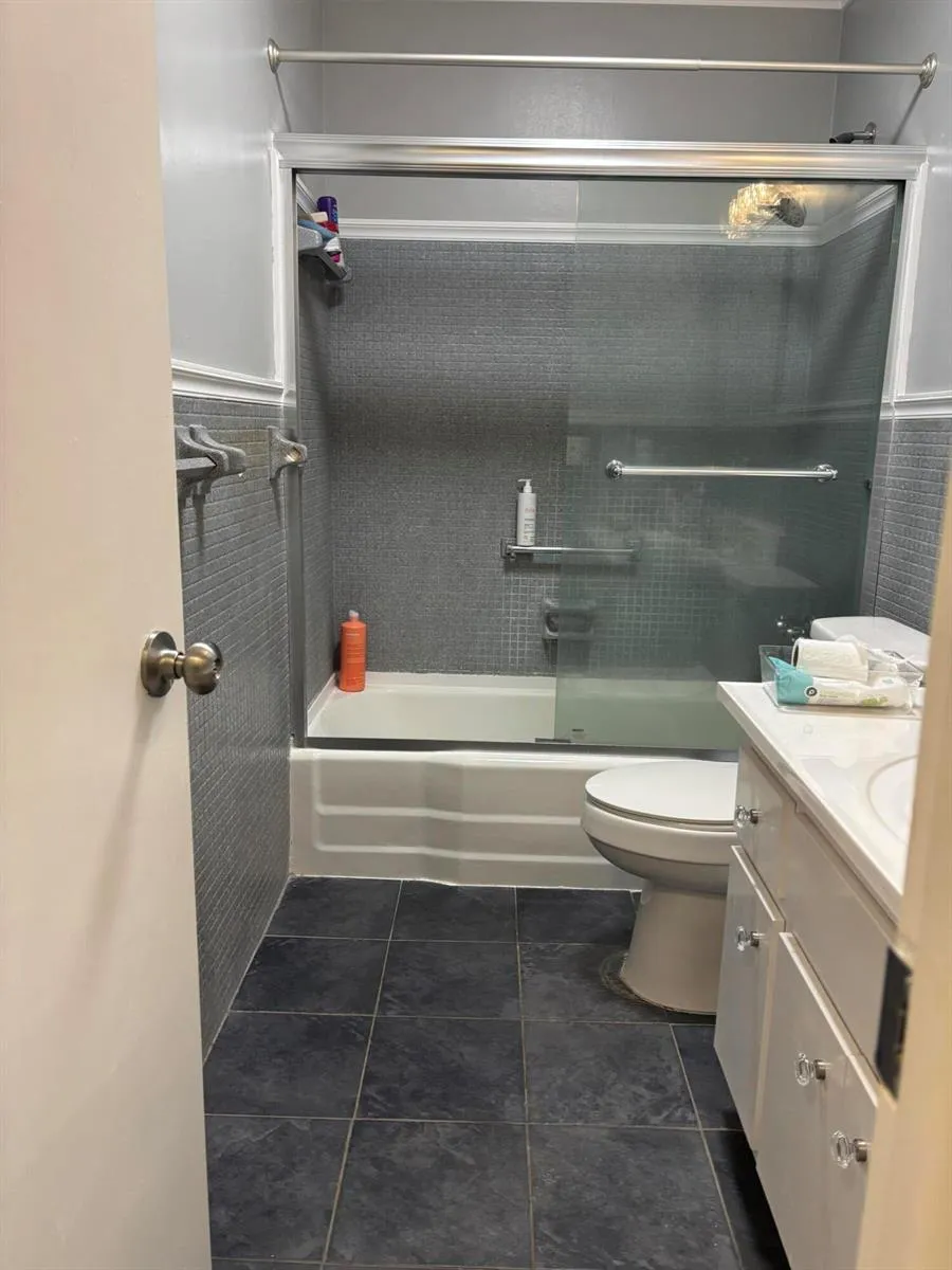 2121 NE 42ND COURT #202C Lighthouse Point, FL 33064