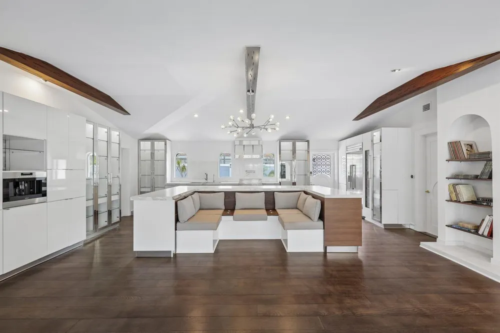 1020 SE 9TH AVENUE Fort Lauderdale, FL 33316