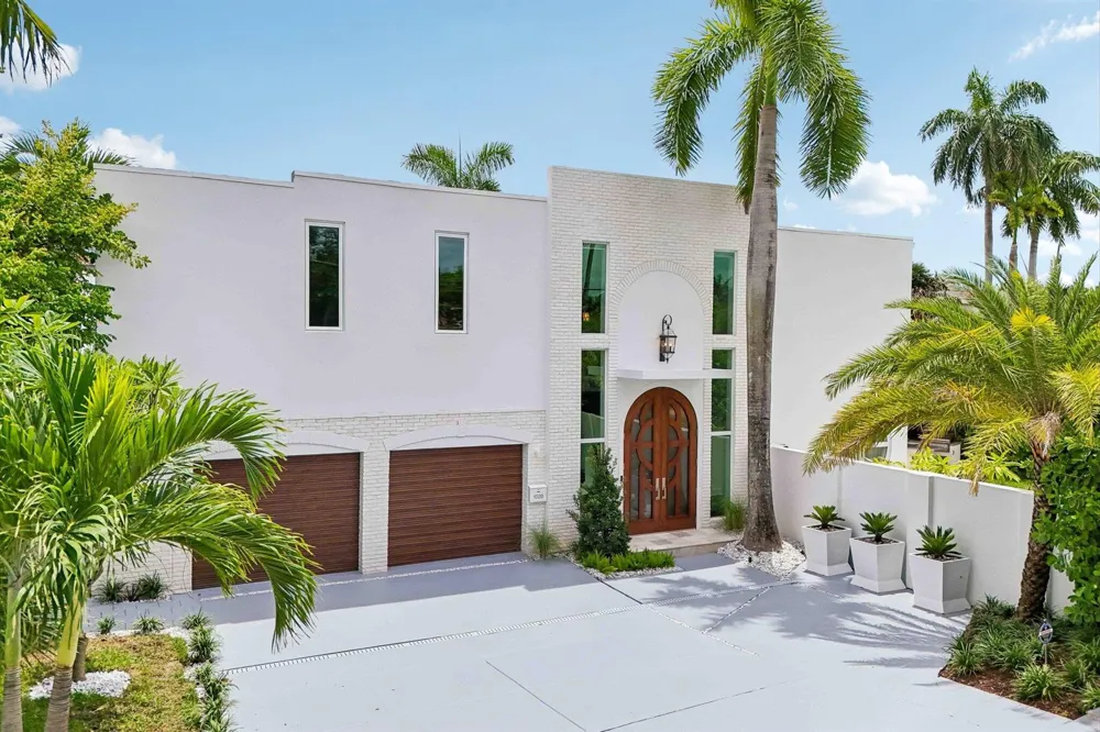 1020 SE 9TH AVENUE Fort Lauderdale, FL 33316