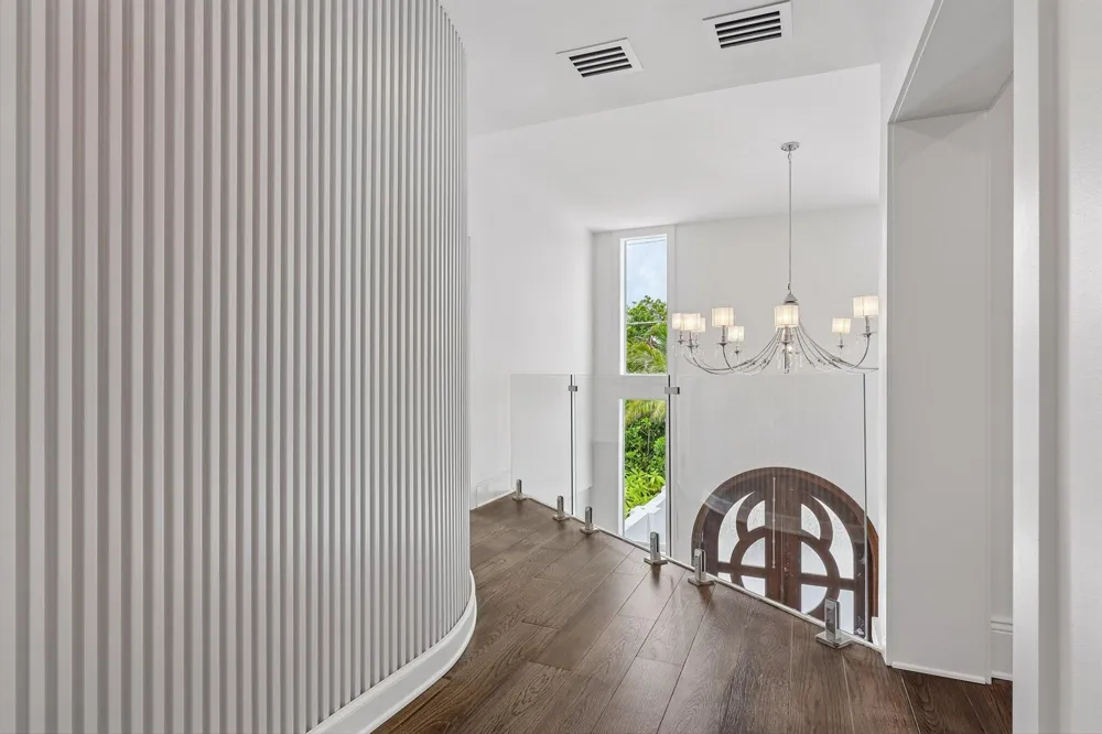 1020 SE 9TH AVENUE Fort Lauderdale, FL 33316