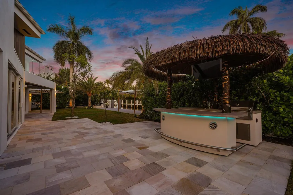1020 SE 9TH AVENUE Fort Lauderdale, FL 33316