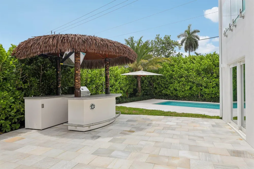1020 SE 9TH AVENUE Fort Lauderdale, FL 33316