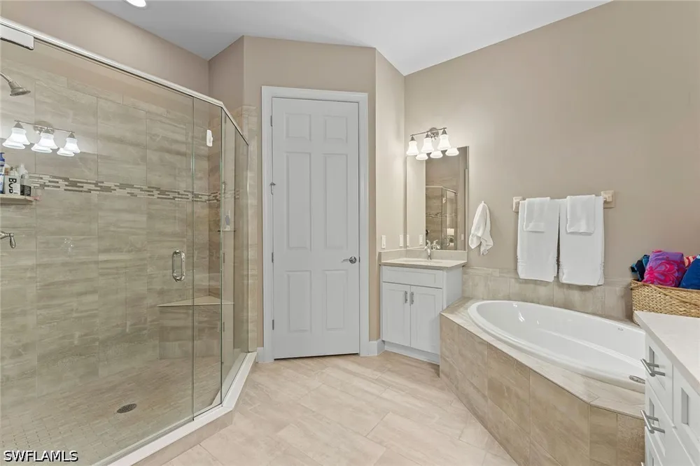 Covent Garden Court #2202 Naples, FL 34120