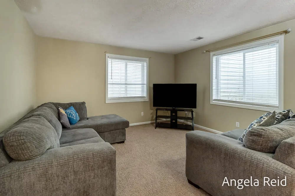 3528 Birch Knoll Drive SE Kentwood City, MI 49512