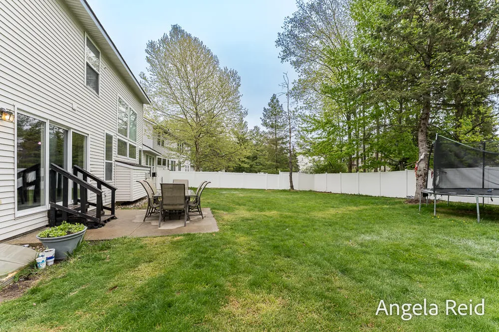 3528 Birch Knoll Drive SE Kentwood City, MI 49512