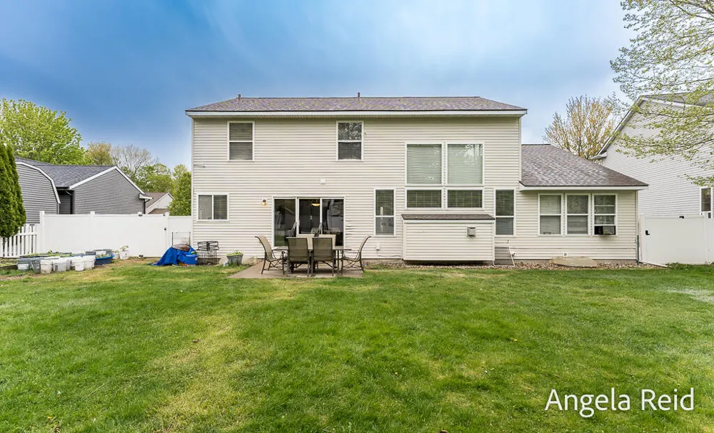 3528 Birch Knoll Drive SE Kentwood City, MI 49512