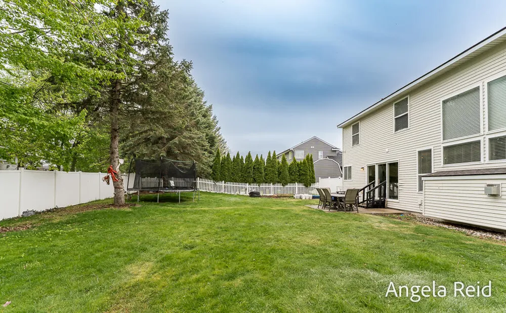 3528 Birch Knoll Drive SE Kentwood City, MI 49512