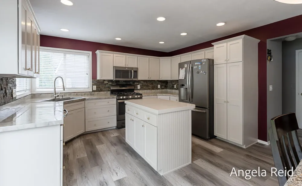 3528 Birch Knoll Drive SE Kentwood City, MI 49512
