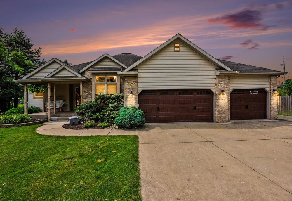 12265 Riverside Drive Constantine Township, MI 49099
