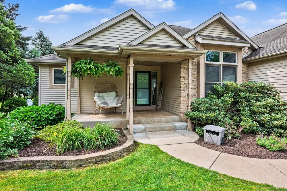 12265 Riverside Drive Constantine Township, MI 49099