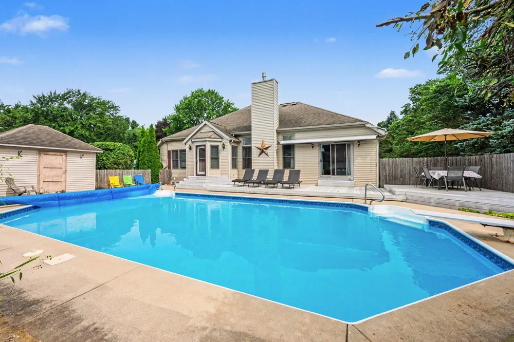 12265 Riverside Drive Constantine Township, MI 49099