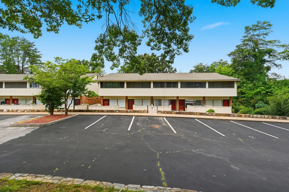 2806 Suncrest Rd #4 Pigeon Forge, TN 37863