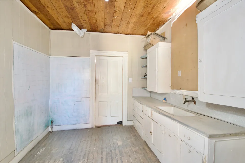 216 Fortune Street Marlin, TX 76661