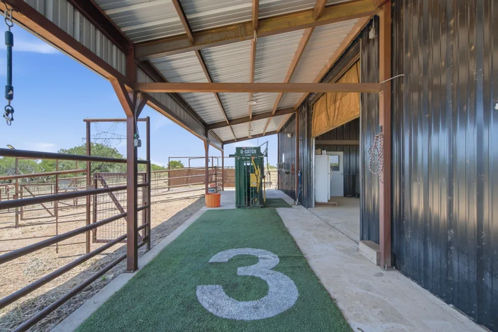 196 Story Road Perrin, TX 76486