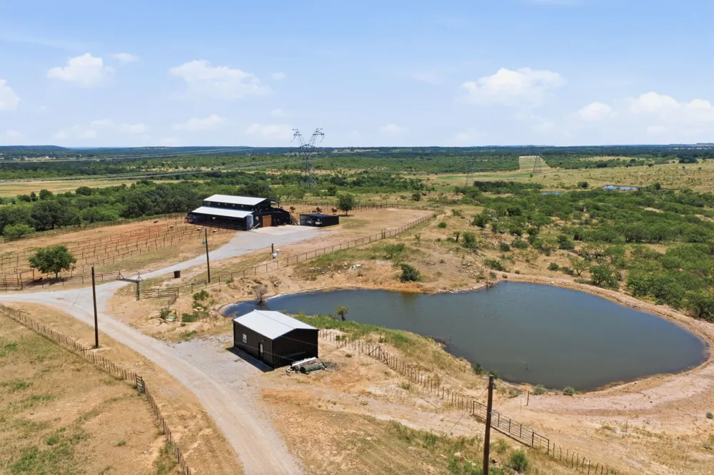 196 Story Road Perrin, TX 76486