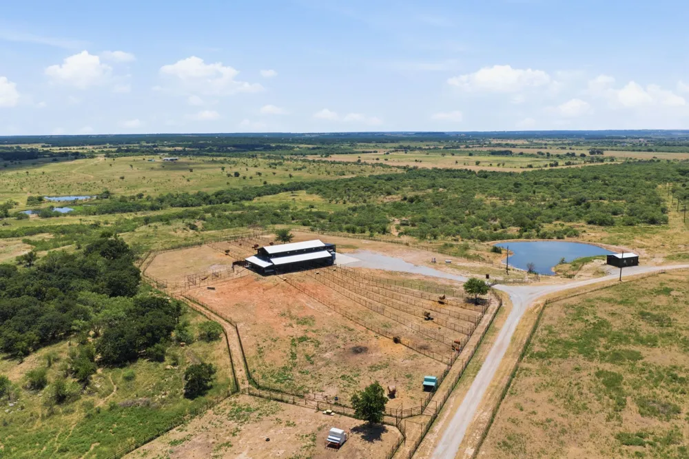 196 Story Road Perrin, TX 76486