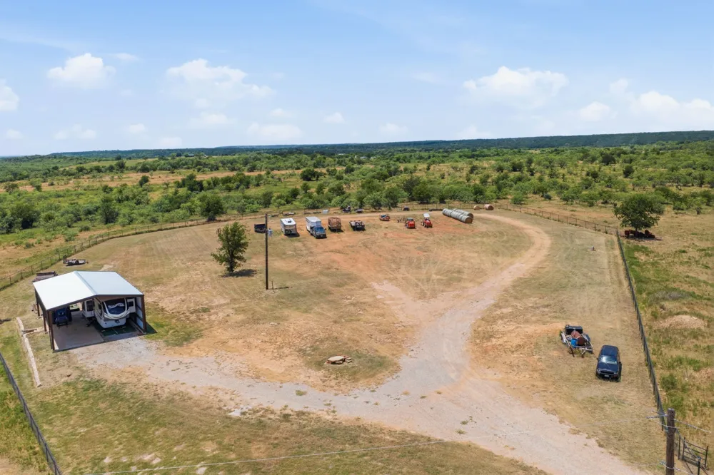 196 Story Road Perrin, TX 76486