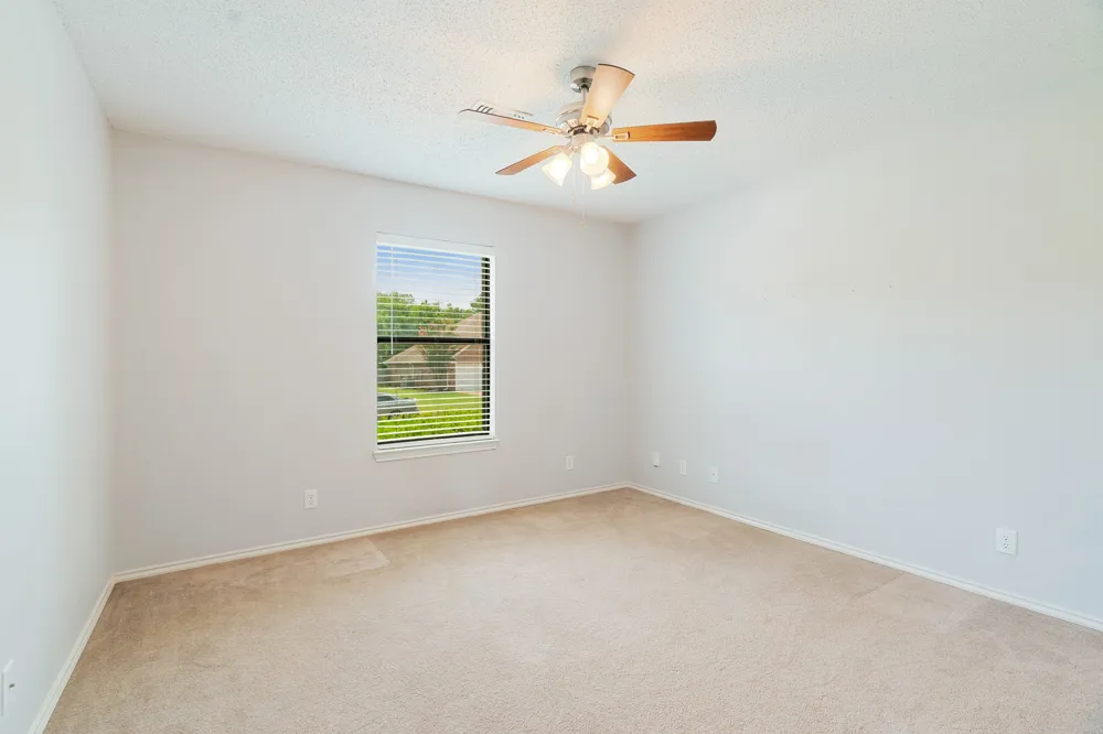 140 SE 49th Street Paris, TX 75462