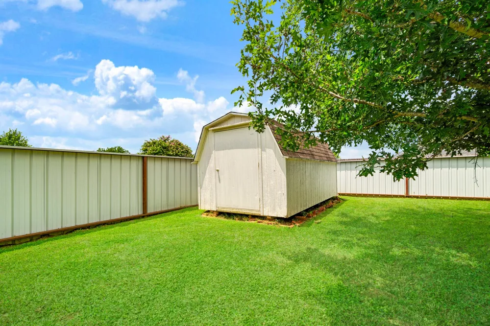 140 SE 49th Street Paris, TX 75462