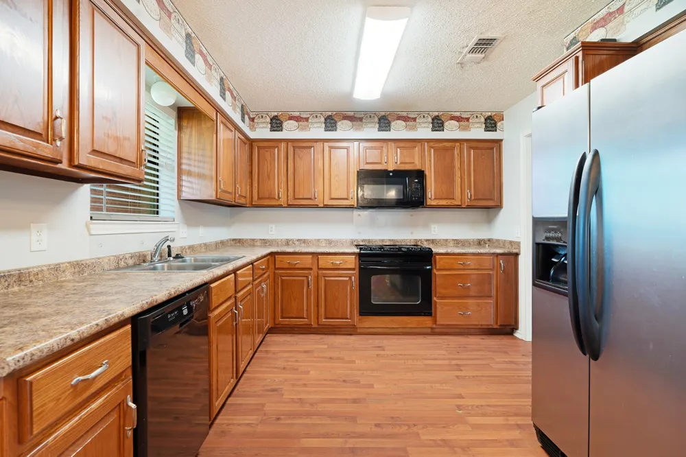 140 SE 49th Street Paris, TX 75462