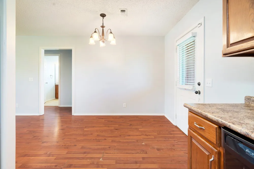 140 SE 49th Street Paris, TX 75462