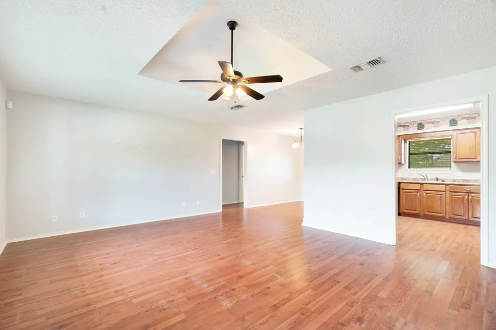 140 SE 49th Street Paris, TX 75462