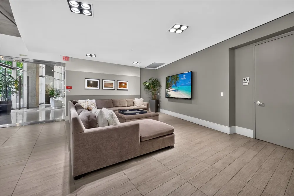 1901 Post Oak Boulevard #505 Houston, TX 77056