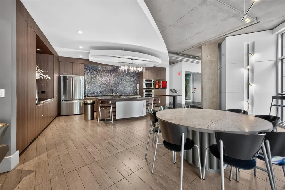 1901 Post Oak Boulevard #505 Houston, TX 77056