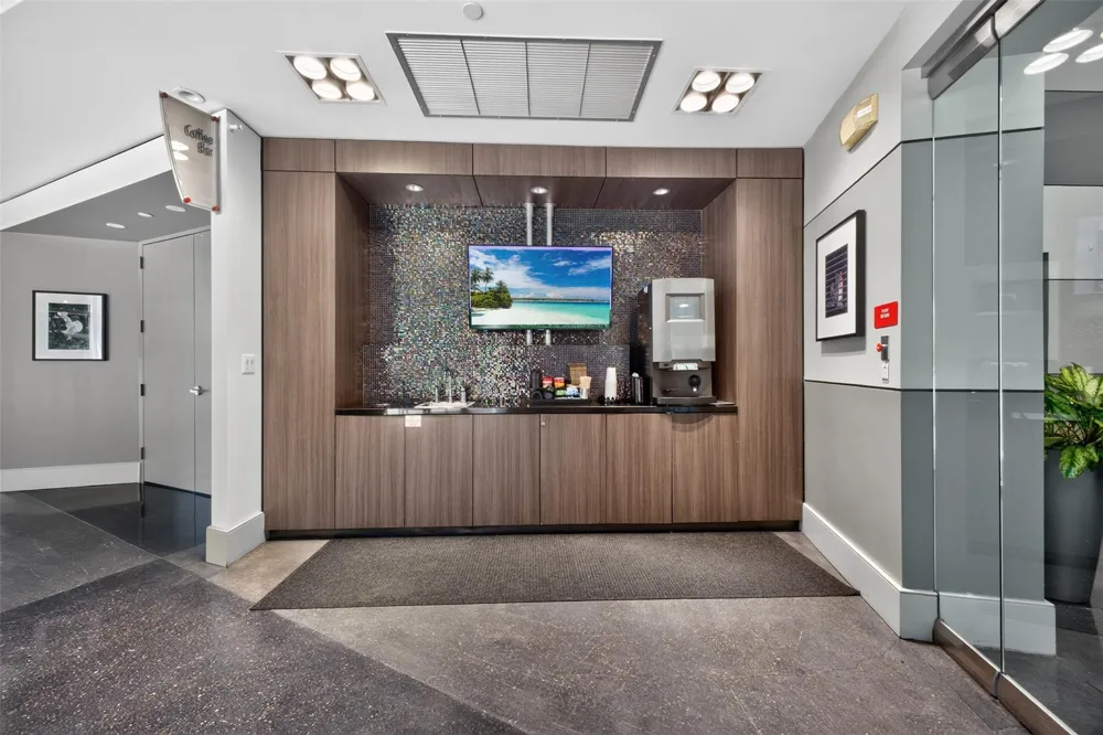 1901 Post Oak Boulevard #505 Houston, TX 77056