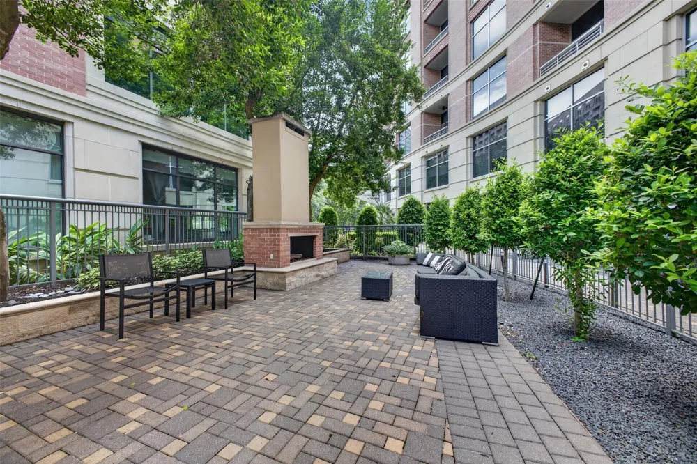1901 Post Oak Boulevard #505 Houston, TX 77056