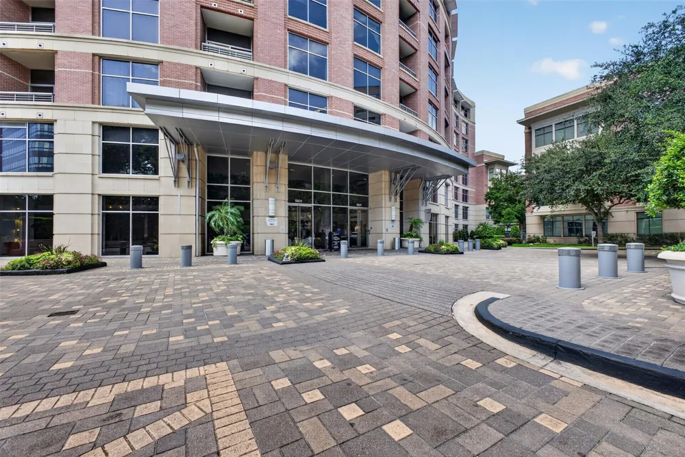 1901 Post Oak Boulevard #505 Houston, TX 77056
