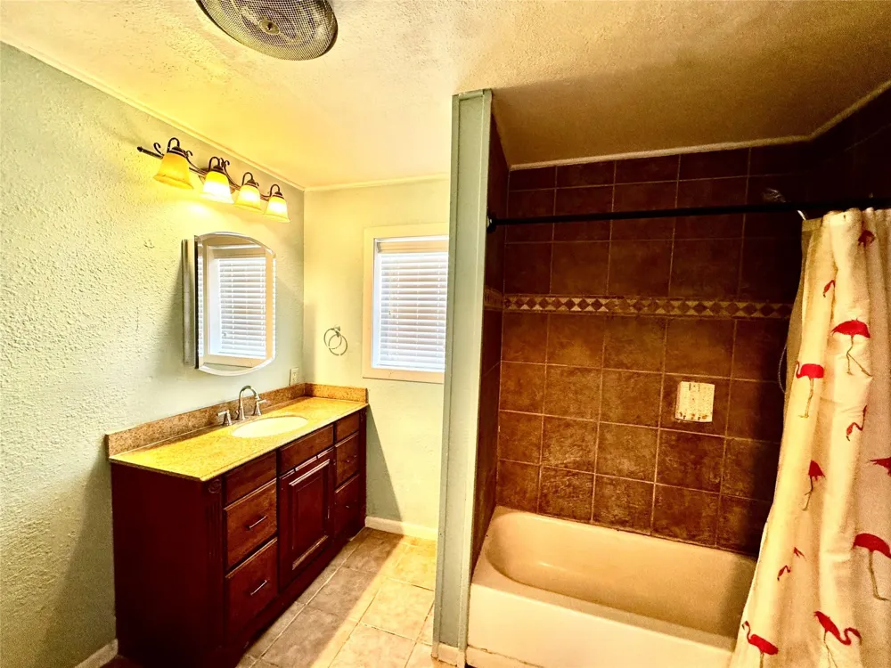 2691 Fm 1862 Blessing, TX 77465