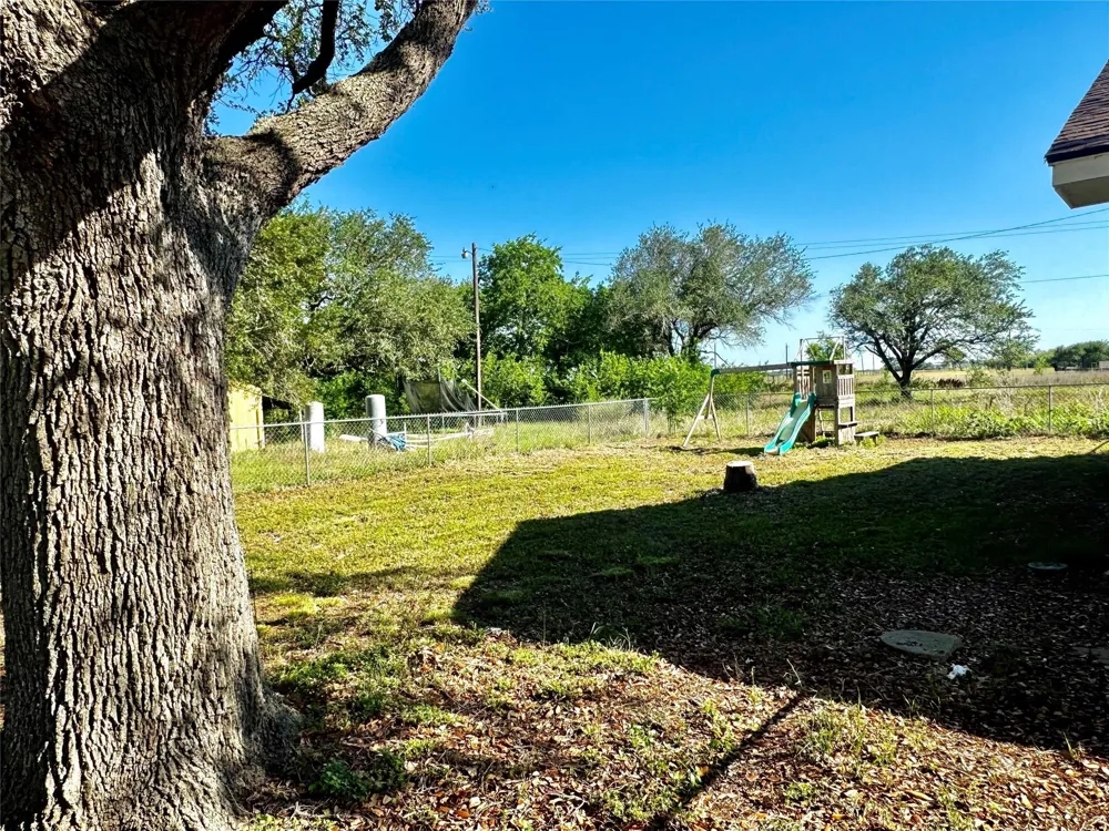 2691 Fm 1862 Blessing, TX 77465