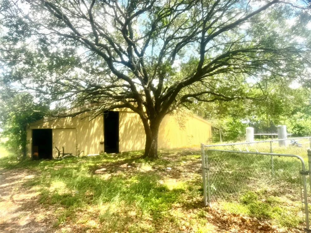 2691 Fm 1862 Blessing, TX 77465