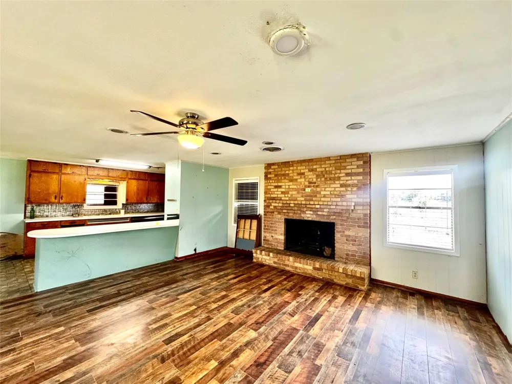 2691 Fm 1862 Blessing, TX 77465