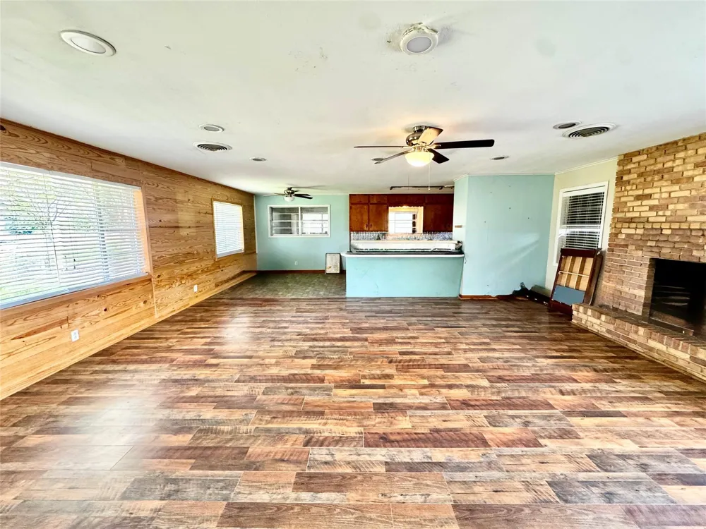 2691 Fm 1862 Blessing, TX 77465