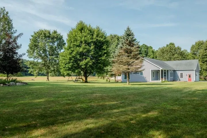 9710 Campbell Lane Bellevue, MI 49021