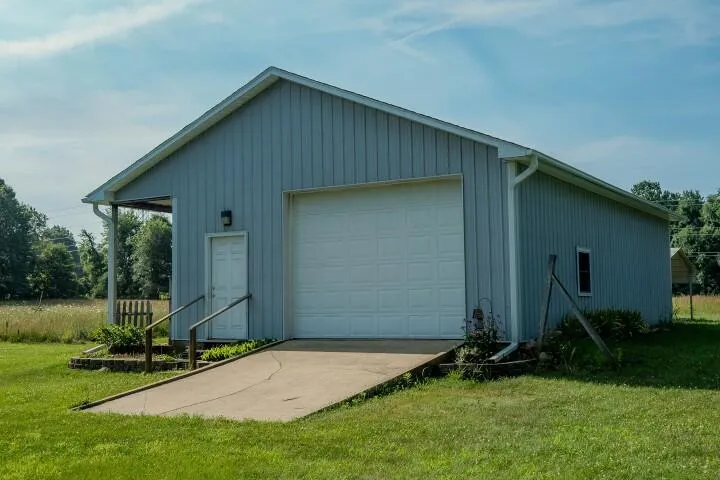 9710 Campbell Lane Bellevue, MI 49021