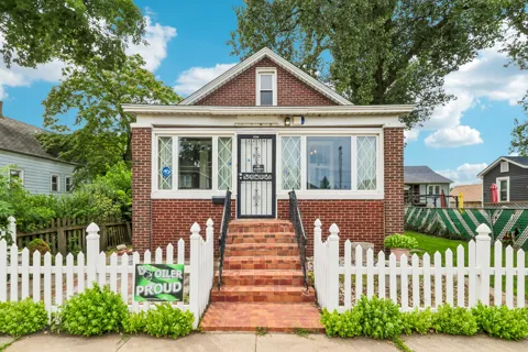 2256 White Oak Avenue