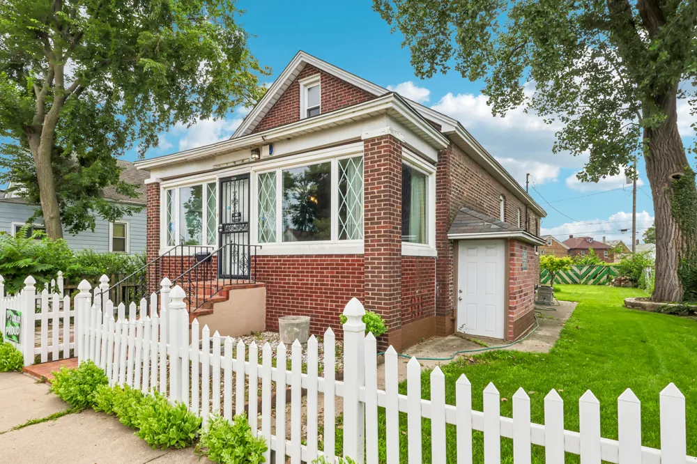 2256 White Oak Avenue Whiting, IN 46394
