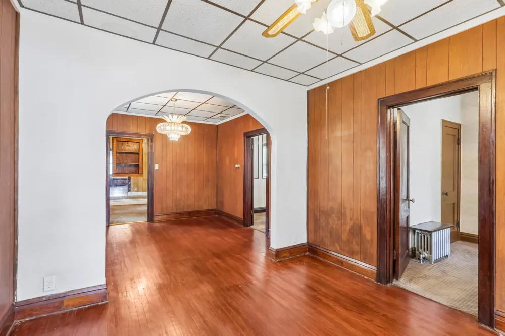 2256 White Oak Avenue Whiting, IN 46394