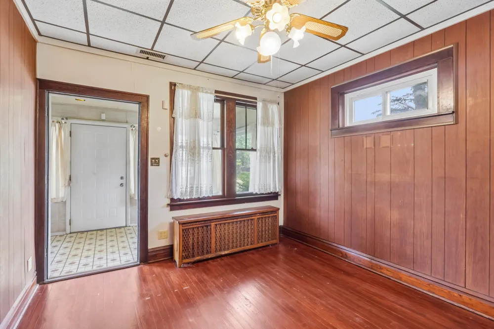 2256 White Oak Avenue Whiting, IN 46394